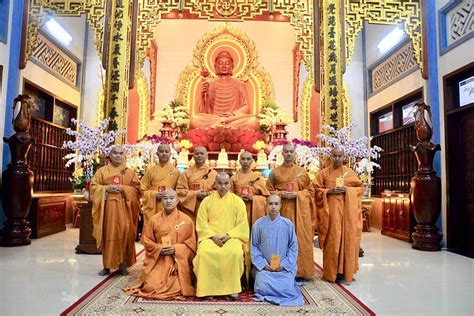  Inner Harmony: An Invitation into Vietnamese Buddhism - A Journey Through Self-Discovery and Compassion