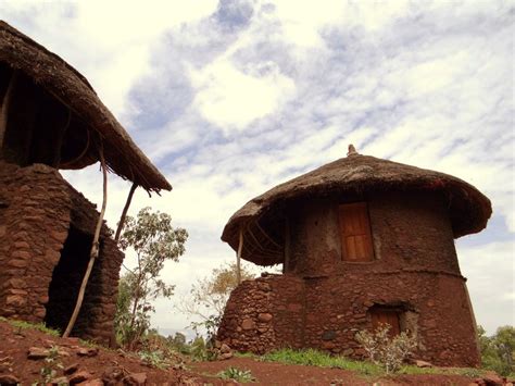  Traditional Ethiopian Architecture: An Enduring Legacy – A Monument to Time and Craftsmanship!